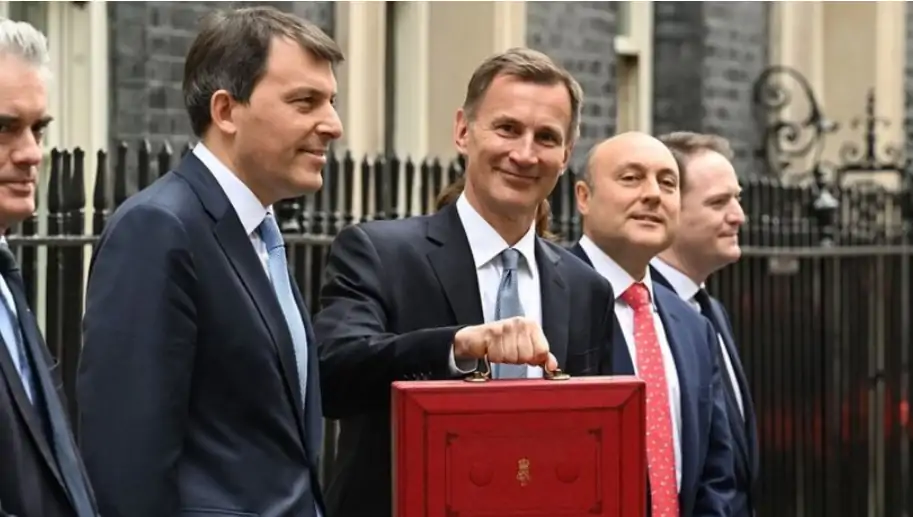 英国50万人大罢工!伦敦交通瘫痪!政府官宣重磅预算案!英国紧急下架感冒药!