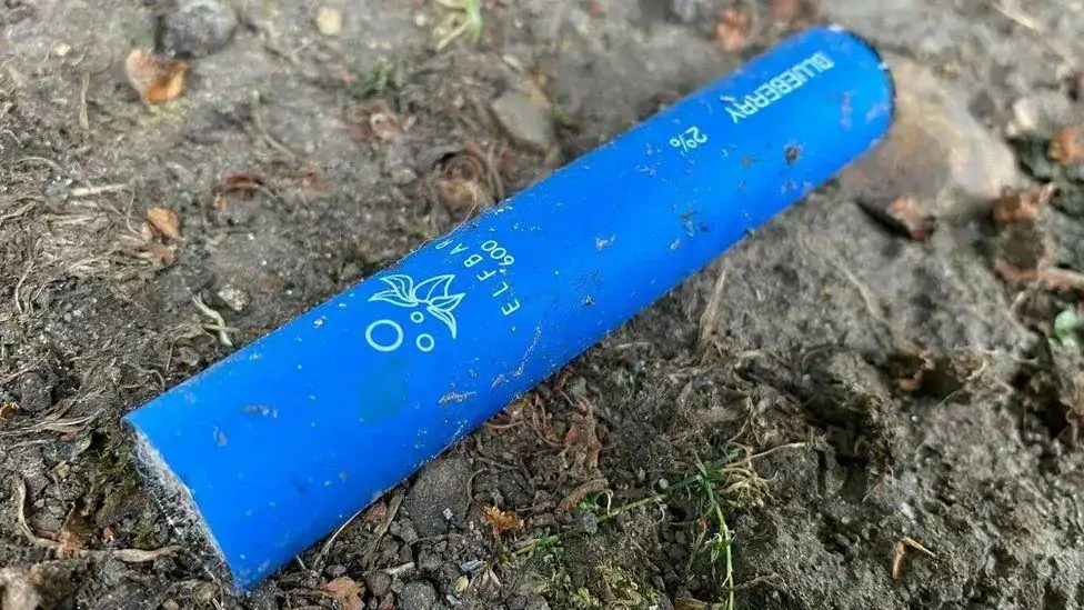 电子烟险些导致火灾!英格兰初级医生将开始第五次罢工!苏格兰海滩搁浅鲸鱼难以存活!