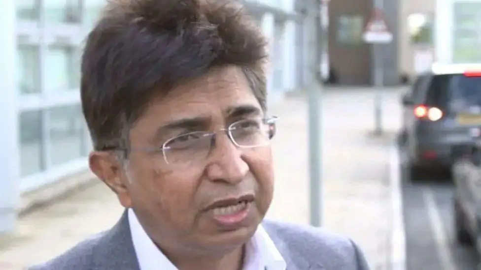 电子烟险些导致火灾!英格兰初级医生将开始第五次罢工!苏格兰海滩搁浅鲸鱼难以存活!