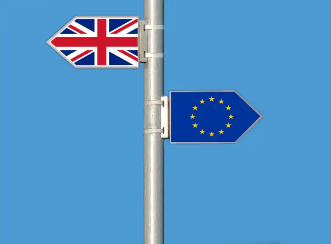 英国大学一等学位比例十年来首次下降!官方监督机构称HS2无法实现!英国脱欧后面临疯狂的入境队伍!